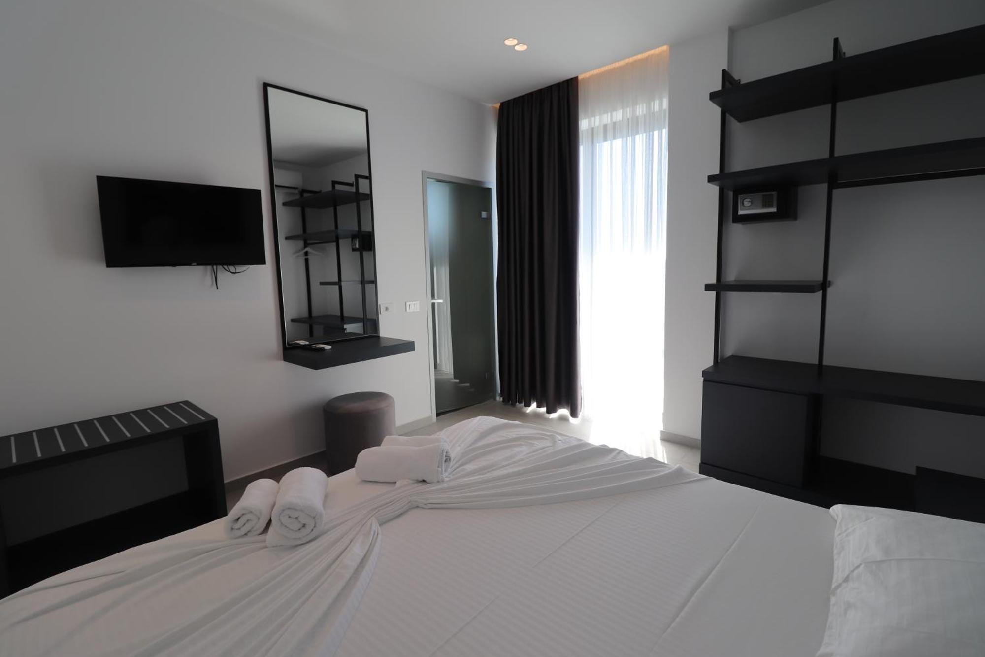 Adele Hotel Ksamil